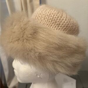 Vintage Aris stocking hat with faux fur trim